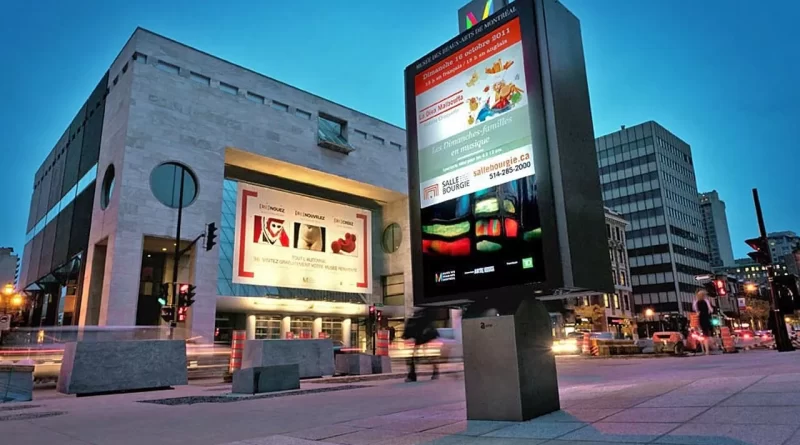 outdoor retail signage